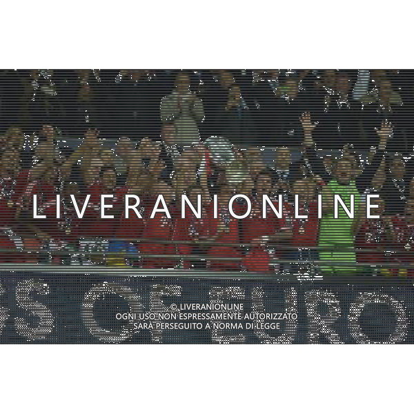 Bayern Munich Team Celebrate with the European Cup. European Champions 2013 Bayern Munich Champions League Final 2013 Borussia Dortmund V Bayern Munich (1-2) 25/05/13 UEFA Champions League Final 2013 at Wembley Stadium Photo: Robin Parker Fotosports International ©PHOTOHSOT/AGENZIA ALDO LIVERANI SAS - ITALY ONLY - Borussia Dortmund - Bayern Monaco UEFA Champions League 2012/2013 Finale Londra - 25.05.2013