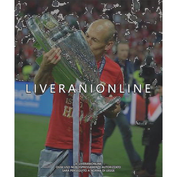 Arjen Robben Celebrates with the European Cup Bayern Munich Champions League Final 2013 Borussia Dortmund V Bayern Munich (1-2) 25/05/13 UEFA Champions League Final 2013 at Wembley Stadium Photo: Robin Parker Fotosports International ©PHOTOHSOT/AGENZIA ALDO LIVERANI SAS - ITALY ONLY - Borussia Dortmund - Bayern Monaco UEFA Champions League 2012/2013 Finale Londra - 25.05.2013