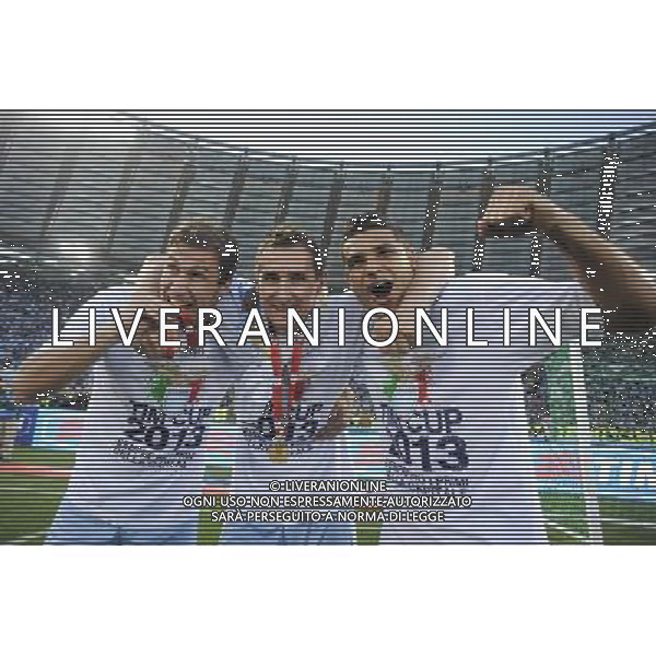 Roma - 26/05/2013 - Stadio Olimpico - Finale TIM CUP 2012-2013 - AS Roma vs SS Lazio - nella foto: Cana Klose e Ederson esultano dopo la premiazione Â© Fabrizio Corradetti - Ag. Aldo Liverani sas