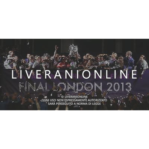 (130524) -- LONDON, May 24, 2013 () -- Wolfsburg\'s captain Nadine Kesler (C) lifts the trophy during the awarding ceremony for the UEFA Women\'s Champions League after the final match between Wolfsburg and Olympique Lyonnais in London, Britain, on May 23, 2013. Wolfsburg won the match 1-0 and claimed the title. (/Wang Lili) AG ALDO LIVERANI S A S ONLY ITALY