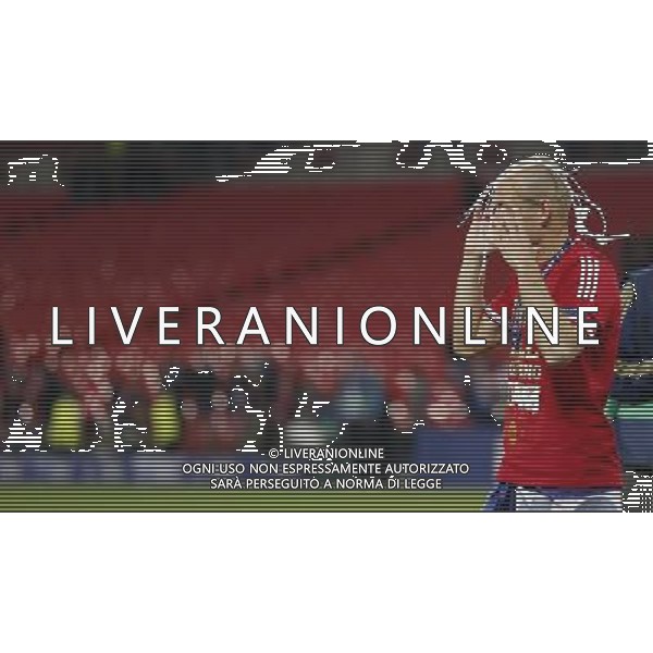 (130526) -- LONDON, May 26, 2013 () -- Arjen Robben of Bayern Munich celebrates with a piece of the goal net after the awarding ceremony for the UEFA Champions League final football match between Borussia Dortmund and Bayern Munich at Wembley Stadium in London, Britain on May 25, 2013. Bayern Munich claimed the title with 2-1.(/Wang Lili) ©Photoshot/AGENZIA ALDO LIVERANI SAS-ITALY ONLY - EDITORIAL USE ONLY