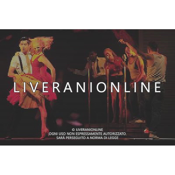 (130528) -- SINGAPORE, May 28, 2013 () -- Artists perform the musical \'Dirty Dancing\' at Singapore\'s Marina Bay Sands Theatre, May 28, 2013. (/Then Chih Wey) (bxq) ©photoshot/AGENZIA ALDO LIVERANI SAS - ITALY ONLY - Artisti ballerini e danzatori si esibiscono nel musical \'Dirty Dancing\' a Marina Bay Sands Theatre di Singapore, 28 maggio 2013.