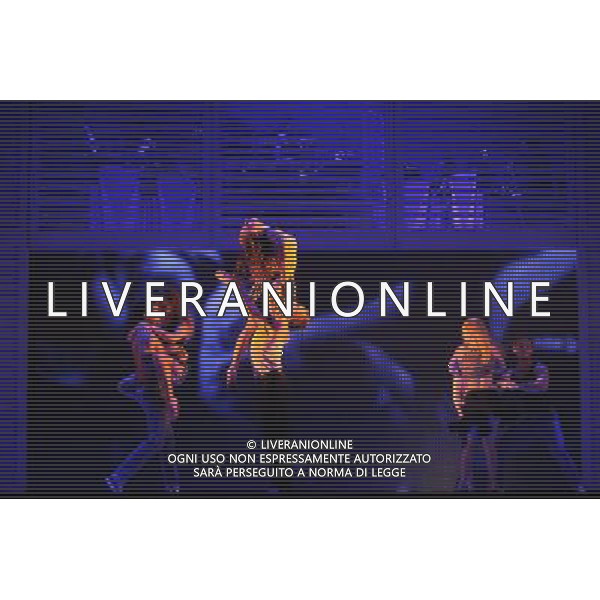 (130528) -- SINGAPORE, May 28, 2013 () -- Artists perform the musical \'Dirty Dancing\' at Singapore\'s Marina Bay Sands Theatre, May 28, 2013. (/Then Chih Wey) (bxq) ©photoshot/AGENZIA ALDO LIVERANI SAS - ITALY ONLY - Artisti ballerini e danzatori si esibiscono nel musical \'Dirty Dancing\' a Marina Bay Sands Theatre di Singapore, 28 maggio 2013.