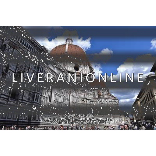 (130528) -- FLORENCE, May 28, 2013 () -- Photo taken on May 26, 2013 shows the Cathedral of Santa Maria del Fiore in Florence, Italy. Being the capital city of Italy\'s central region Tuscany, Florence, once the country\'s capital back in 19th century, is the regional center of history, business and culture. Dubbed as the birthplace of the Renaissance and cradle of the architecture art, Florence contains numerous buildings and museums from various eras. In 1982, the historic center of Florence was declared a World Heritage Site by UNESCO. (/Xu Nizhi) (srb) ©photoshot/AGENZIA ALDO LIVERANI SAS - ITALY ONLY - Vedute della citta\' di Firenze, Italia, 26 maggio, 2013 Soprannominata la culla del Rinascimento e dell\'arte, contiene numerosi edifici e musei di varie epoche. Nel 1982, il centro storico di Firenze e\' stato dichiarato Patrimonio dell\'Umanita\' dall\'UNESCO.