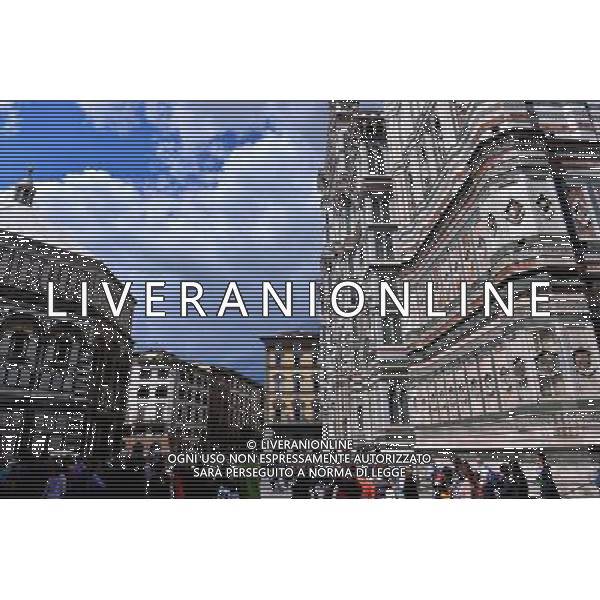 (130528) -- FLORENCE, May 28, 2013 () -- Photo taken on May 26, 2013 shows the Florence Cathedral Square in Florence, Italy. Being the capital city of Italy\'s central region Tuscany, Florence, once the country\'s capital back in 19th century, is the regional center of history, business and culture. Dubbed as the birthplace of the Renaissance and cradle of the architecture art, Florence contains numerous buildings and museums from various eras. In 1982, the historic center of Florence was declared a World Heritage Site by UNESCO. (/Xu Nizhi) (srb) ©photoshot/AGENZIA ALDO LIVERANI SAS - ITALY ONLY - Vedute della citta\' di Firenze, Italia, 26 maggio, 2013 Soprannominata la culla del Rinascimento e dell\'arte, contiene numerosi edifici e musei di varie epoche. Nel 1982, il centro storico di Firenze e\' stato dichiarato Patrimonio dell\'Umanita\' dall\'UNESCO.