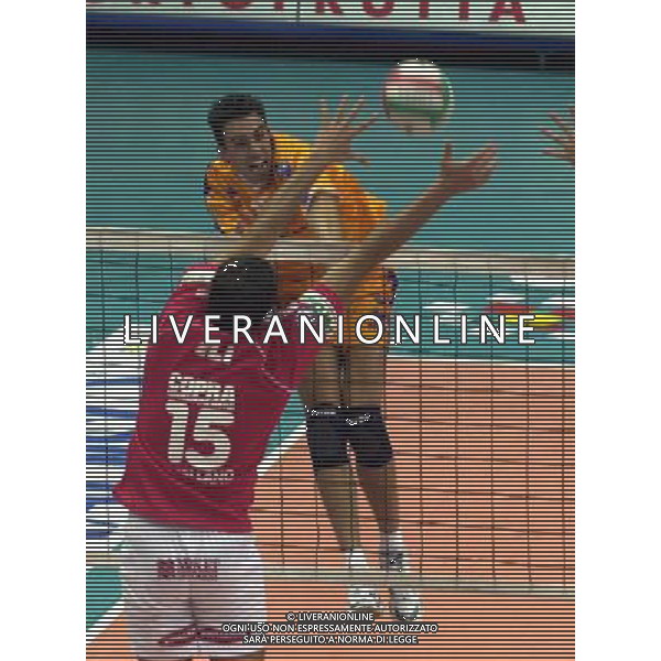PIACENZA 27/09/04 CAMPIONATO DI PALLAVOLO SERIE A1 COPRA PIACENZA- ACQUA PARADISO MONTICHIARI NELLA FOTO GAVOTTO MAURO PH GIGI ARCAINI/AG.ALDO LIVERANI