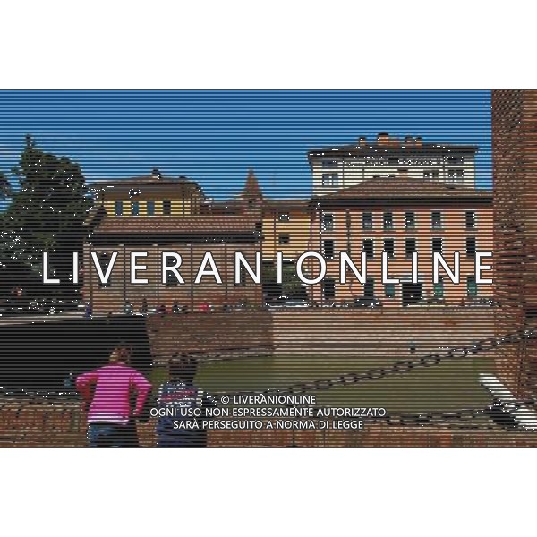 (130529) -- FERRARA, May 29, 2013 () -- Photo taken on May 26, 2013 shows the moat around the Castello Estense in the historical city of Ferrara in northern Italy. Ferrara, City of the Renaissance, and its Po Delta were inscribed on the World Heritage List in 1995. (/Ge Chen) (zw) AG ALDO LIVERANI S A S ONLY ITALY