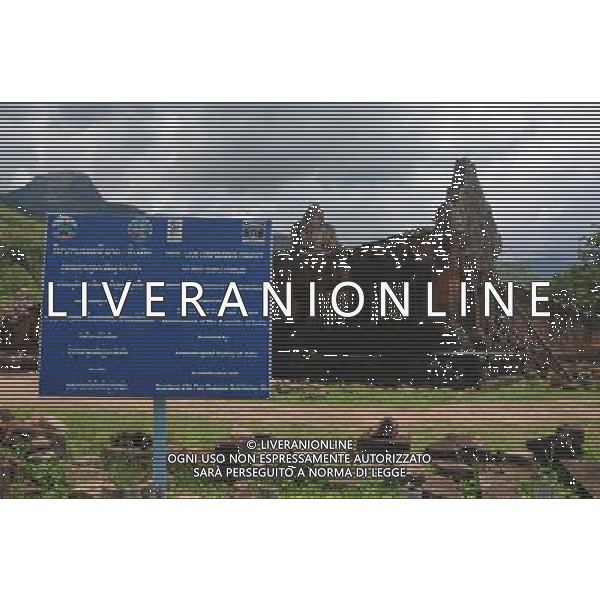 (130529) -- CHAMPASAK, May 29, 2013 () -- A sign indicates a cooperation project on the conservation and restoration of the Vat Phou Temple Complex, in Champasak in southern Laos, May 28, 2013. The UNESCO\'s World Heritage Vat Phou and Associated Ancient Settlements within the Champasak Cultural Landscape is currently under a joint conservation and restoration project by India, Italy, France and Laos. (/Rong Zhongxia) (zw) AG ALDO LIVERANI SAS ONLY ITALY