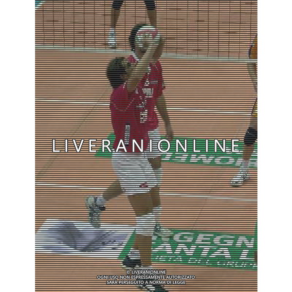 PIACENZA 27/09/04 CAMPIONATO DI PALLAVOLO SERIE A1 COPRA PIACENZA- ACQUA PARADISO MONTICHIARI NELLA FOTO ZLATANOV HRISTO PH GIGI ARCAINI/AG.ALDO LIVERANI