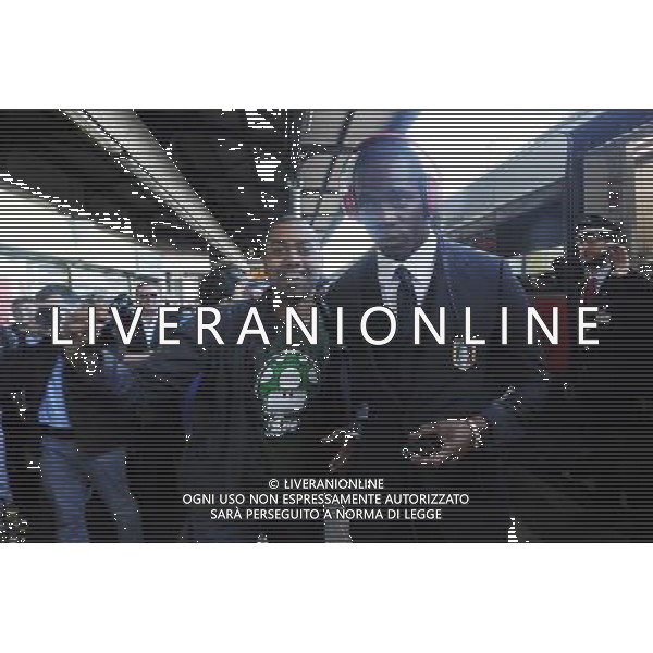 L\'ARRIVO DEI CALCIATORE DELLA NAZIONALE ITALIANA DI CALCIO ALLA STAZIONE DI BOLOGNA 30 MAGGIO 2013 NELLA FOTO MARIO BALOTELLI ©SCHICCHI/AGENZIA ALDO LIVERANI SAS