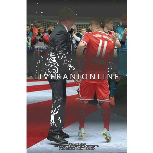 firo Fu§ball, Fussball, 01.06.2013 DFB Pokal Finale Pokalfinale Endspiel 2012/2013 FCB FC Bayern MŸnchen Muenchen - VfB Stuttgart 3:2 DFB Pokalsieger FC Bayern MŸnchen FCB Trainer Jupp Heynckes, Jubel Freude Spa§ lacht Lachen Emotion, FCB Xherdan Shaqiri, Tanz, Spa§ Witz Humor $worldrights Es gelten unsere AGB, einsehbar auf www.firosportphoto.de copyright by firo sportphoto: Coesfelder Str.207 48249 DŸlmen www.firosportphoto.de mail@firosportphoto.de (V o l k s b a n k B o c h u m - W i t t e n ) BLZ.: 430 601 29 Kt. Nr.: 341 117 100 Tel:Ê 02594 - 9916004 Fax:Ê02594 - 9916005 AG ALDO LIVERANI S A S ONLY ITALY