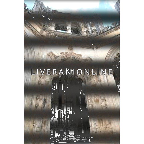 (130531) -- LISBON, May 31, 2013 () -- Photo taken on May 29, 2013 shows the interior of the Monastery of Batalha in Batalha, central Portugal. The Monastery of Batalha is one of the best and original examples of Late Gothic architecture in Portugal, intermingled with the Manueline style. It was built to commemorate the victory of the Portuguese over the Castilians at the battle of Aljubarrota in 1385. The Monastery of Alcobaca was listed by the UNESCO as a world heritage site in 1983. (/Zhang Liyun) (yc) AG ALDO LIVERANI S A S ONLY ITALY