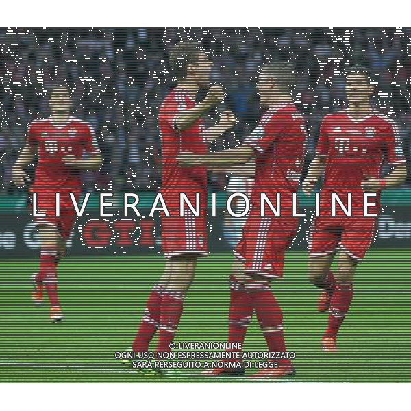 (130602) -- BERLIN, June 2, 2013 () -- Bayern Munich\'s Thomas Mueller (L Front) celebrates scoring against VfB Stuttgart in the German soccer cup (DFB Pokal) final match in Berlin, Germany, June 1, 2013. Bayern Munich won 3-2 and became the first German club to wrap up a historic treble including the Bundesliga title, German Cup and UEFA Champions League. (/Luo Huanhuan) AG ALDO LIVERANI SAS ONLY ITALY