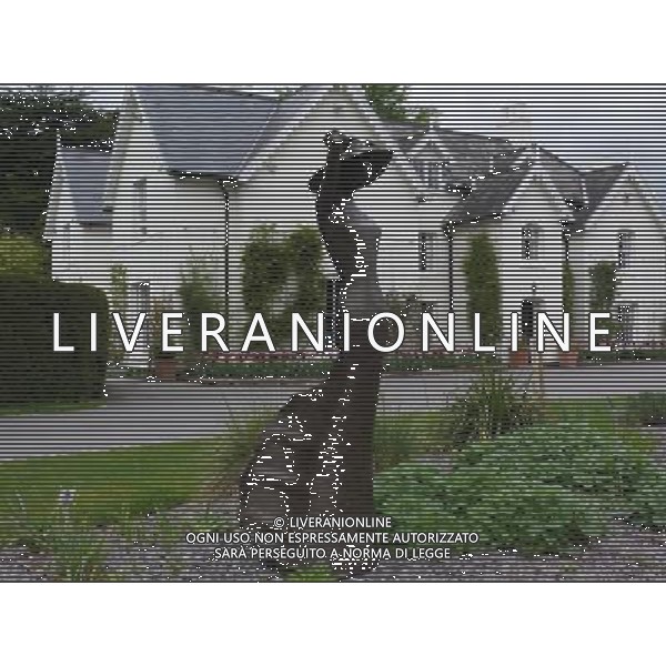 The Wedding Guest by Juliet Scott - Art In The Garden 2013 at The Sir Harold Hillier Gardens Romsey Hampshire England ©Photoshot/Ag. Aldo Liverani s.a.s.-Only Italy-Editorial Use Only