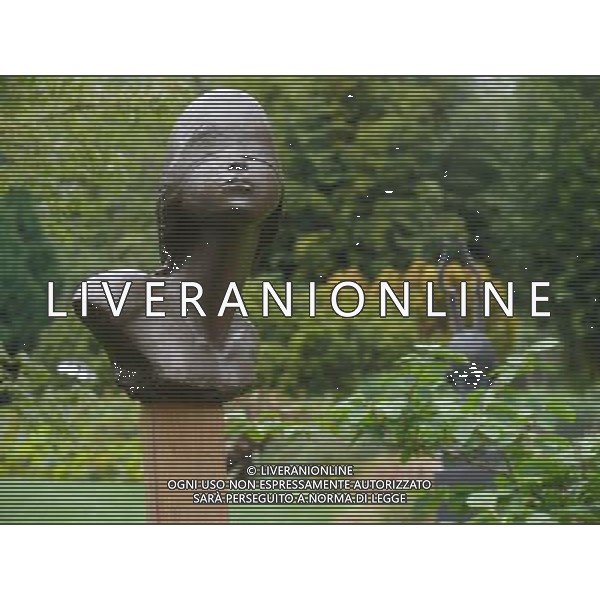 Art In The Garden 2013 at The Sir Harold Hillier Gardens Romsey Hampshire EnglandVeiled by Angie Doy - Art In The Garden 2013 at The Sir Harold Hillier Gardens Romsey Hampshire England ©Photoshot/Ag. Aldo Liverani s.a.s.-Only Italy-Editorial Use Only