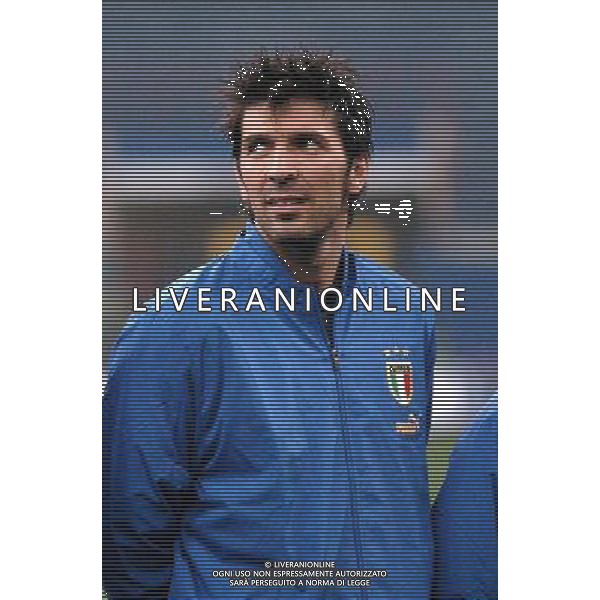 MILANO,26-03-05 DFP/FOTO GIORGIO RAVEZZANI ITALIA-SCOZIA: GIANLUIGI BUFFON AG ALDO LIVERANI S A S