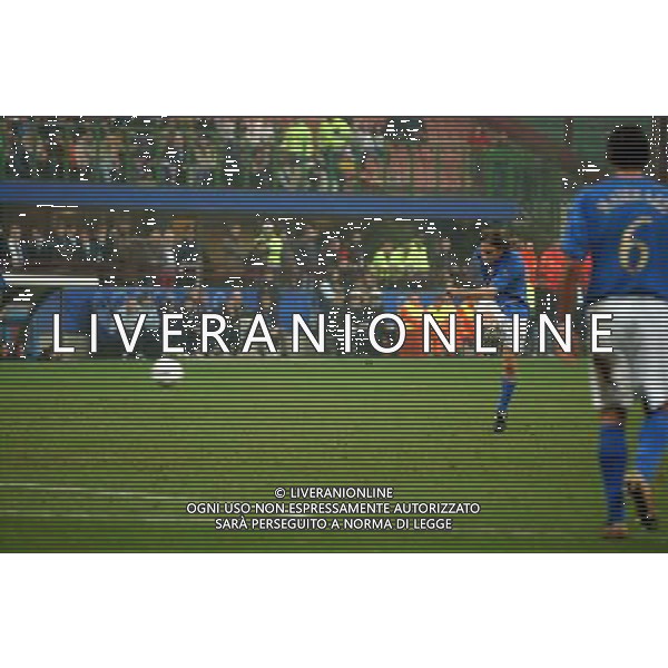 MILANO,26-03-05 DFP/FOTO MARCO DE PONTI ITALIA-SCOZIA: FRANCESCO TOTTI AG ALDO LIVERANI S A S