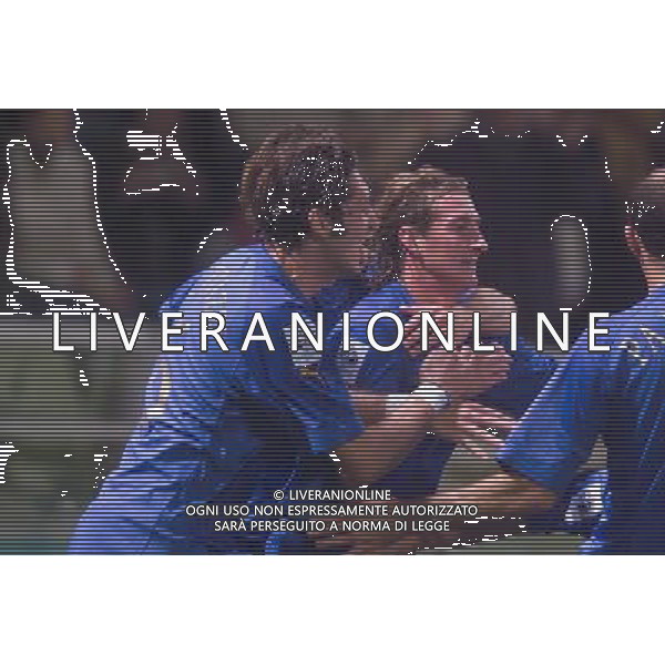 STADIO TARDINI DI PARMA 13/10/2004 ITALIA-BIELORUSSIA NELLA FOTO ABBRACCI ITALIA FOTO DFP-AG ALDO LIVERANI SAS