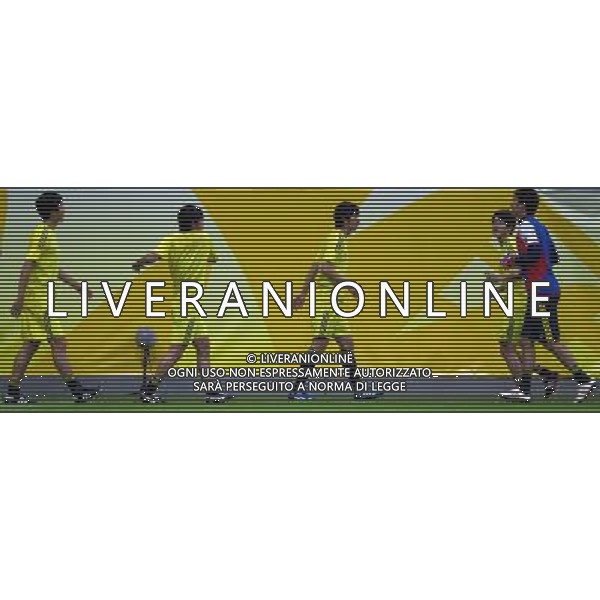 (130615) -- BRASILIA, June 15, 2013 () -- Japan\'s players participate in a training session at Brasilia\'s National Stadium Mane Garrincha, in Brasilia, capital of Brazil, on June 14, 2013. The FIFA Confederations Cup Brazil 2013 will be held from June 15 to June 30. (/Guillermo Arias) (itm) (sp) ©photoshot/AGENZIA ALDO LIVERANI SAS - ITALY ONLY - Manifestazioni e preparativi per l\'apertura della Confederations Cup di calcio Brasile 2013 in Brasile 14 giugno 2013. La FIFA Confederations Cup si terra\' dal 15 al 30 giugno 