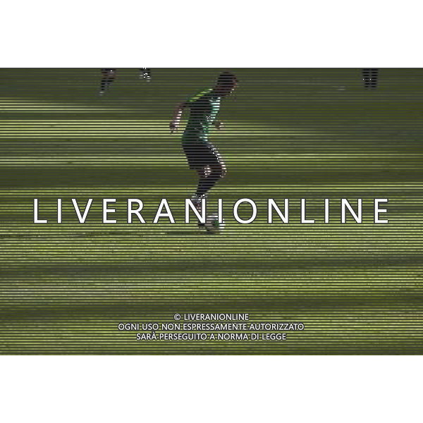 (130615) -- BRASILIA, June 15, 2013 () -- Brazil\'s Neymar participates in a training session at Brasilia\'s National Stadium Mane Garrincha, in Brasilia, capital of Brazil, on June 14, 2013. The FIFA Confederations Cup Brazil 2013 will be held from June 15 to June 30. (/Guillermo Arias) (itm) (sp) ©photoshot/AGENZIA ALDO LIVERANI SAS - ITALY ONLY - Manifestazioni e preparativi per l\'apertura della Confederations Cup di calcio Brasile 2013 in Brasile 14 giugno 2013. La FIFA Confederations Cup si terra\' dal 15 al 30 giugno 