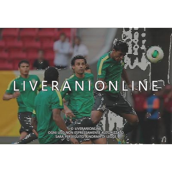 (130615) -- BRASILIA, June 15, 2013 () -- Brazil\'s players participate in a training session at Brasilia\'s National Stadium Mane Garrincha, in Brasilia, capital of Brazil, on June 14, 2013. The FIFA Confederations Cup Brazil 2013 will be held from June 15 to June 30. (/Guillermo Arias) (itm) (sp) ©photoshot/AGENZIA ALDO LIVERANI SAS - ITALY ONLY - Manifestazioni e preparativi per l\'apertura della Confederations Cup di calcio Brasile 2013 in Brasile 14 giugno 2013. La FIFA Confederations Cup si terra\' dal 15 al 30 giugno 