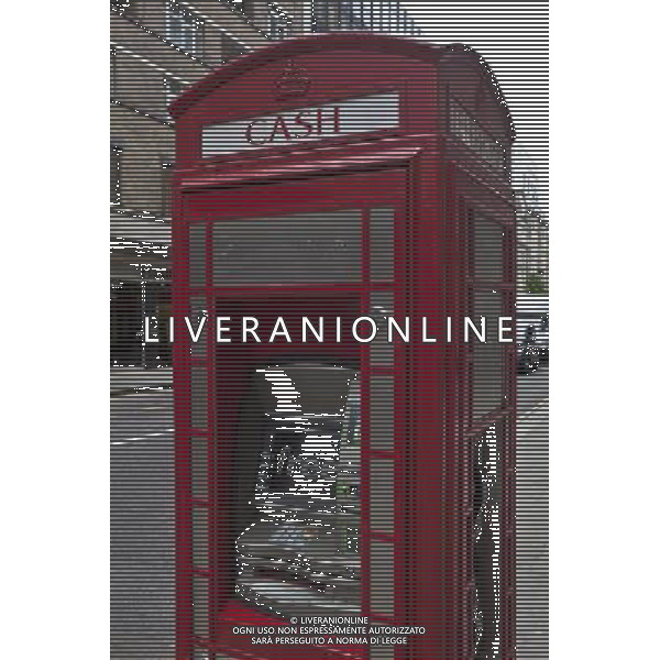 Cashpoint, Knightsbride, London, England AG ALDO LIVERANI SAS ONLY ITALY