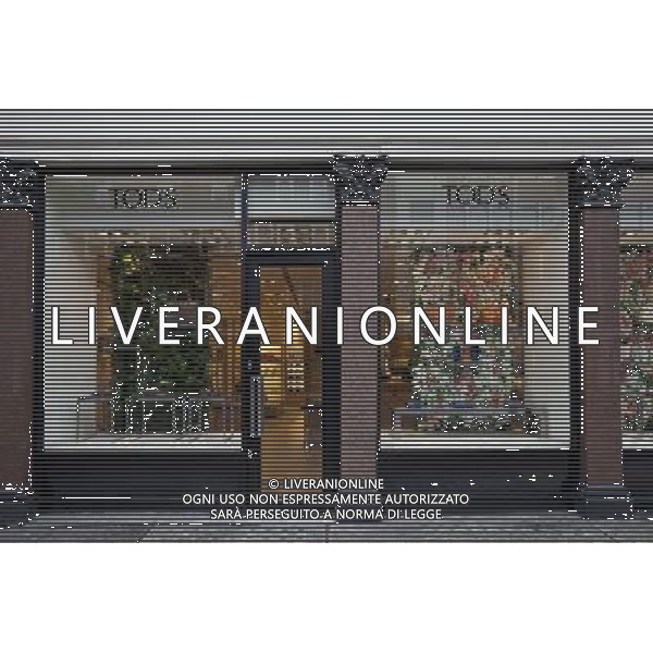 Fashionable Shops, Knightsbridge, London, England AG ALDO LIVERANI SAS ONLY ITALY