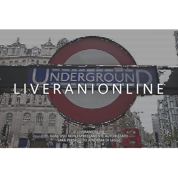 Knightsbridge Undergound Station, London, England AG ALDO LIVERANI SAS ONLY ITALY