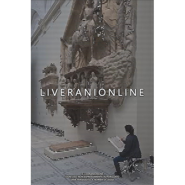 Woman Drawing, The Victoria And Albert Museum, London, England AG ALDO LIVERANI SAS ONLY ITALY