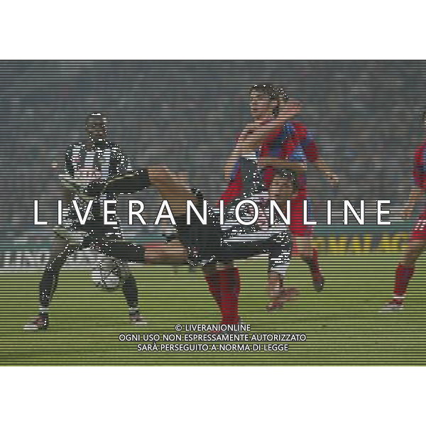 udine 30/09/2004 coppa uefa udinese- panionios nella foto cribari sanchez ag. aldo liverani-venezia