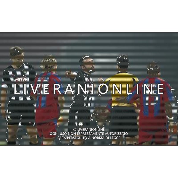 udine 30/09/2004 coppa uefa udinese- panionios nella foto proteste udinese ag. aldo liverani-venezia