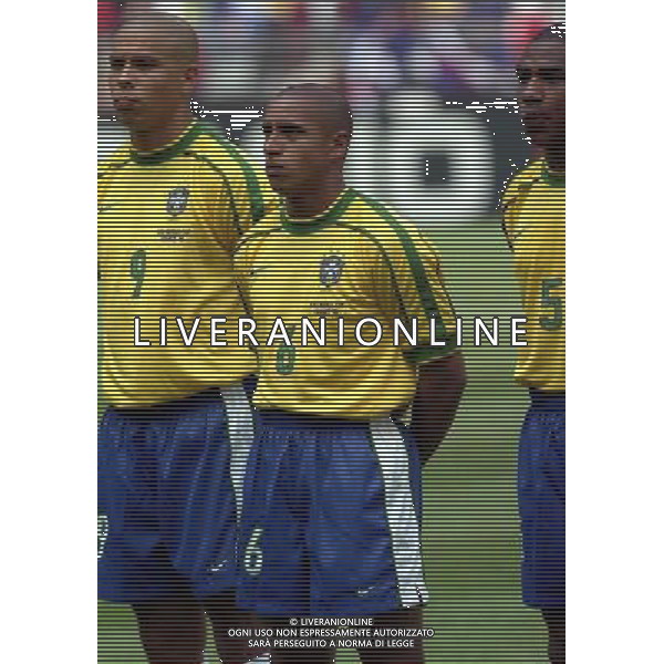 CAMPIONATO DEL MONDO FRANCIA 98 BRASILE-SCOZIA 10-06-1998 NELLA FOTO ROBERTO CARLOS AG ALDO LIVERANI S A S