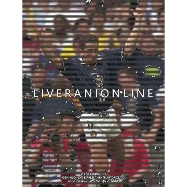 CAMPIONATO DEL MONDO FRANCIA 98 BRASILE-SCOZIA 10-06-1998 NELLA FOTO ESULTANZA John COLLINS AG ALDO LIVERANI S A S