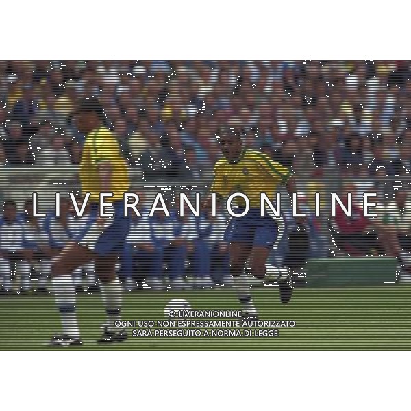 CAMPIONATO DEL MONDO FRANCIA 98 BRASILE-SCOZIA 10-06-1998 NELLA FOTO CESAR SAMPAIO AG ALDO LIVERANI S A S