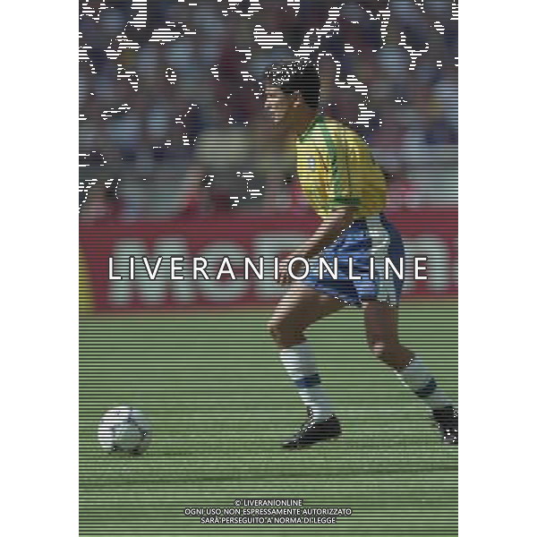 CAMPIONATO DEL MONDO FRANCIA 98 BRASILE-SCOZIA 10-06-1998 NELLA FOTO BEBETO AG ALDO LIVERANI S A S
