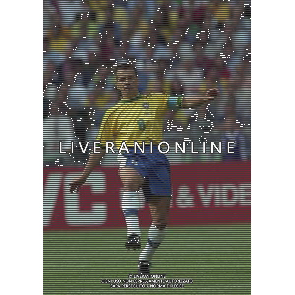 CAMPIONATO DEL MONDO FRANCIA 98 BRASILE-SCOZIA 10-06-1998 NELLA FOTO CARLOS DUNGA AG ALDO LIVERANI S A S