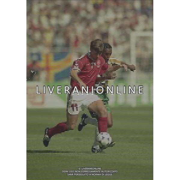 SUD AFRICA DANIMARCA CAMPIONATO DEL MONDO FRANCIA 1998/Sudafrica ‡ Danimarca ‡ Coppa del Mondo 1998 - Girone C - 18.06.1998 - 17:30. Stadium Municipal NELLA FOTO BRIAN LAUDRUP AG ALDO LIVERANI S A S