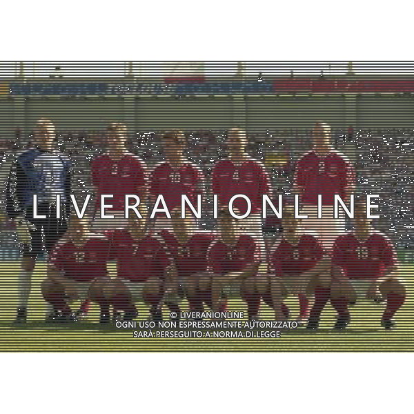 SUD AFRICA DANIMARCA CAMPIONATO DEL MONDO FRANCIA 1998/Sudafrica á Danimarca á Coppa del Mondo 1998 - Girone C - 18.06.1998 - 17:30. Stadium Municipal NELLA FOTO FORMAZIONE DANIMARCA AG ALDO LIVERANI S A S
