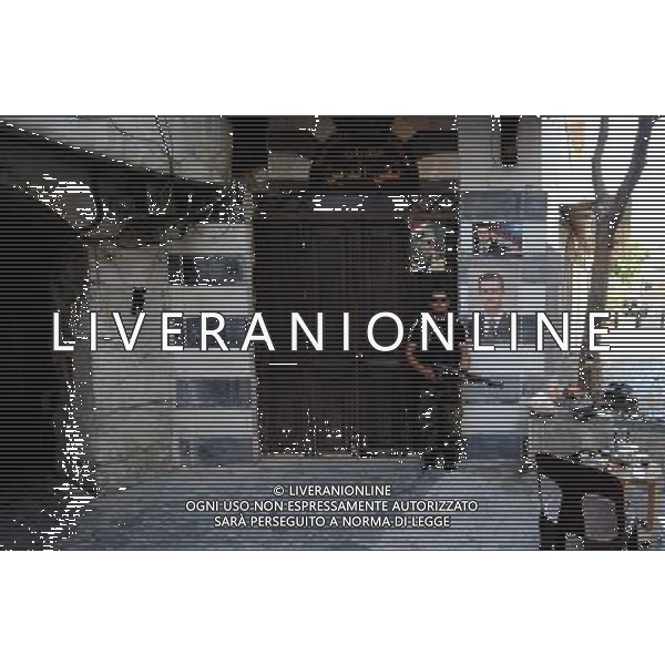 (130621) -- DAMASCUS, June 21, 2013 () -- A soldier stands guard in the ancient city of Damascus, Syria. The World Heritage Committee has decided to place the six World Heritage sites in Syria on the List of World Heritage in Danger so as to draw attention to the risks they are facing because of the situation in the country, according to a UNESCO\'s press statement on June 20, 2013. (/Zhang Naijie) (dzl) ©Photoshot/AGENZIA ALDO LIVERANI SAS-ITALY ONLY - EDITORIAL USE ONLY