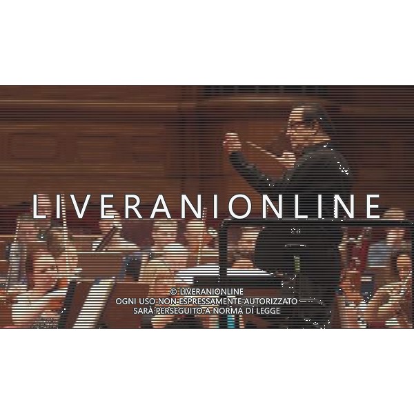 (130621) -- TAIPEI, June 21, 2013 () -- Maestro Charles Dutoit conducts the Royal Philharmonic Orchestra during a rehearsal in Taipei, south China\'s Taiwan, June 21, 2013. The Royal Philharmonic Orchestra will stage an performance in Taipei to start their Asian tour Saturday. (/Wu Ching-teng) (wqq) ©Photoshot/AGENZIA ALDO LIVERANI SAS-ITALY ONLY - EDITORIAL USE ONLY