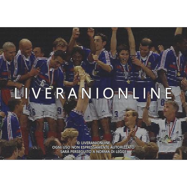 12/07/1998 CAMPIONATO DEL MONDO FRANCIA 98 STADIO SAINT DENIS NELLA FOTO FRANCIA CAMPIONE DEL MONDO AG ALDO LIVERANI S A S