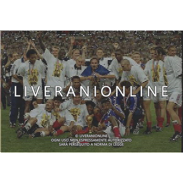 12/07/1998 CAMPIONATO DEL MONDO FRANCIA 98 STADIO SAINT DENIS NELLA FOTO FRANCIA CAMPIONE DEL MONDO AG ALDO LIVERANI S A S
