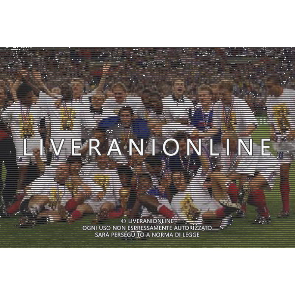 12/07/1998 CAMPIONATO DEL MONDO FRANCIA 98 STADIO SAINT DENIS NELLA FOTO FRANCIA CAMPIONE DEL MONDO AG ALDO LIVERANI S A S