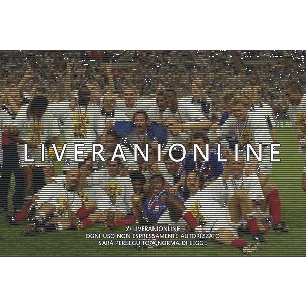 12/07/1998 CAMPIONATO DEL MONDO FRANCIA 98 STADIO SAINT DENIS NELLA FOTO FRANCIA CAMPIONE DEL MONDO AG ALDO LIVERANI S A S