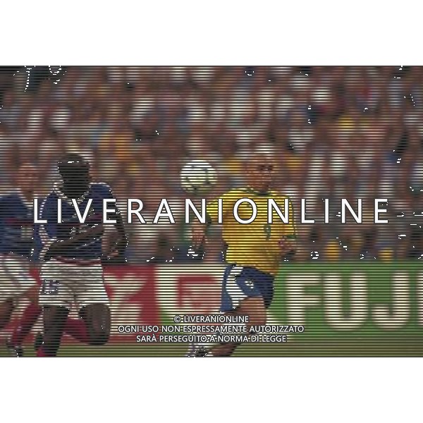12/07/1998 CAMPIONATO DEL MONDO FRANCIA 98 STADIO SAINT DENIS NELLA FOTO RONALDO-Lilian THURAM AG ALDO LIVERANI S A S
