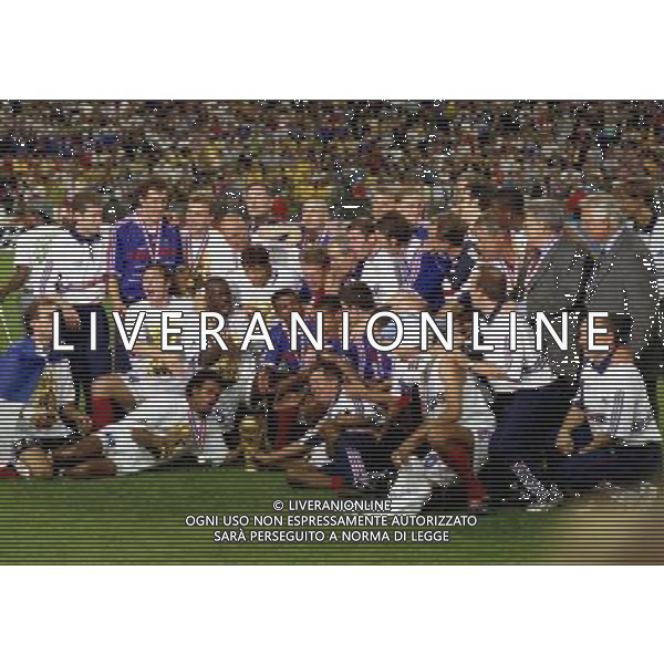 12/07/1998 CAMPIONATO DEL MONDO FRANCIA 98 STADIO SAINT DENIS NELLA FOTO FRANCIA CAMPIONE DEL MONDO AG ALDO LIVERANI S A S