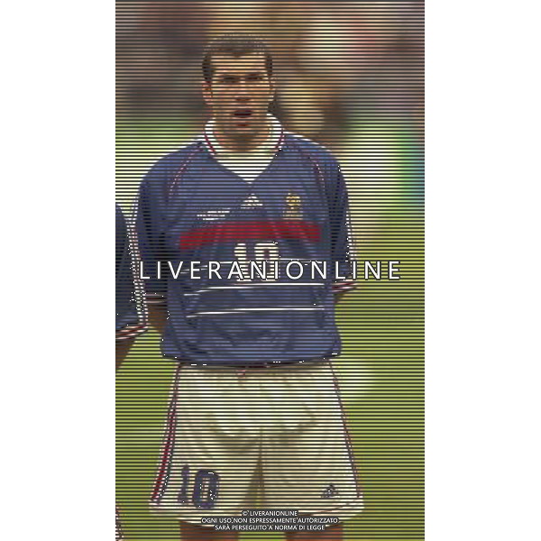 12/07/1998 CAMPIONATO DEL MONDO FRANCIA 98 STADIO SAINT DENIS NELLA FOTO ZINEDINE ZIDANE AG ALDO LIVERANI S A S