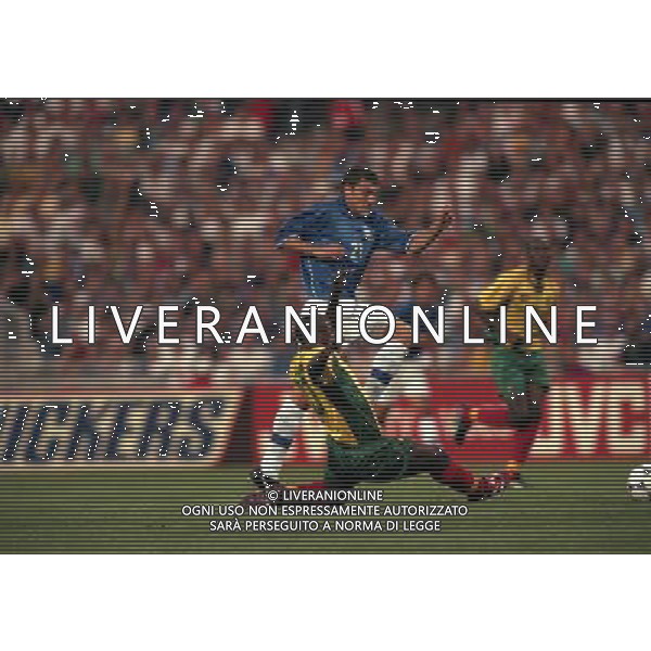 ITALIA CAMERUN CAMPIONATO DEL MONDO FRANCIA 98 NELLA FOTO CHRISTIAN VIERI AG ALDO LIVERANI S A S