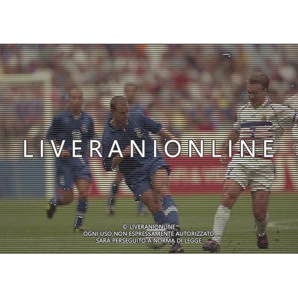ITALIA FRANCIA CAMPIONATO DEL MONDO FRANCIA 98- 03/07/1998 STADIO SAINT DENIS NELLA FOTO Didier DESCHAMPS-Gianluca PESSOTTO AG ALDO LIVERANI S A S