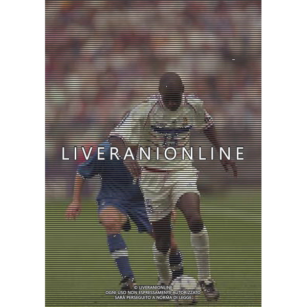 ITALIA FRANCIA CAMPIONATO DEL MONDO FRANCIA 98- 03/07/1998 STADIO SAINT DENIS NELLA FOTO Lilian THURAM AG ALDO LIVERANI S A S